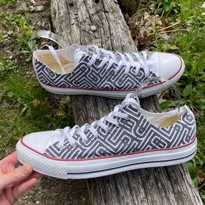 New Converse CTAS Custom Sneakers size 12 Men’s Unisex